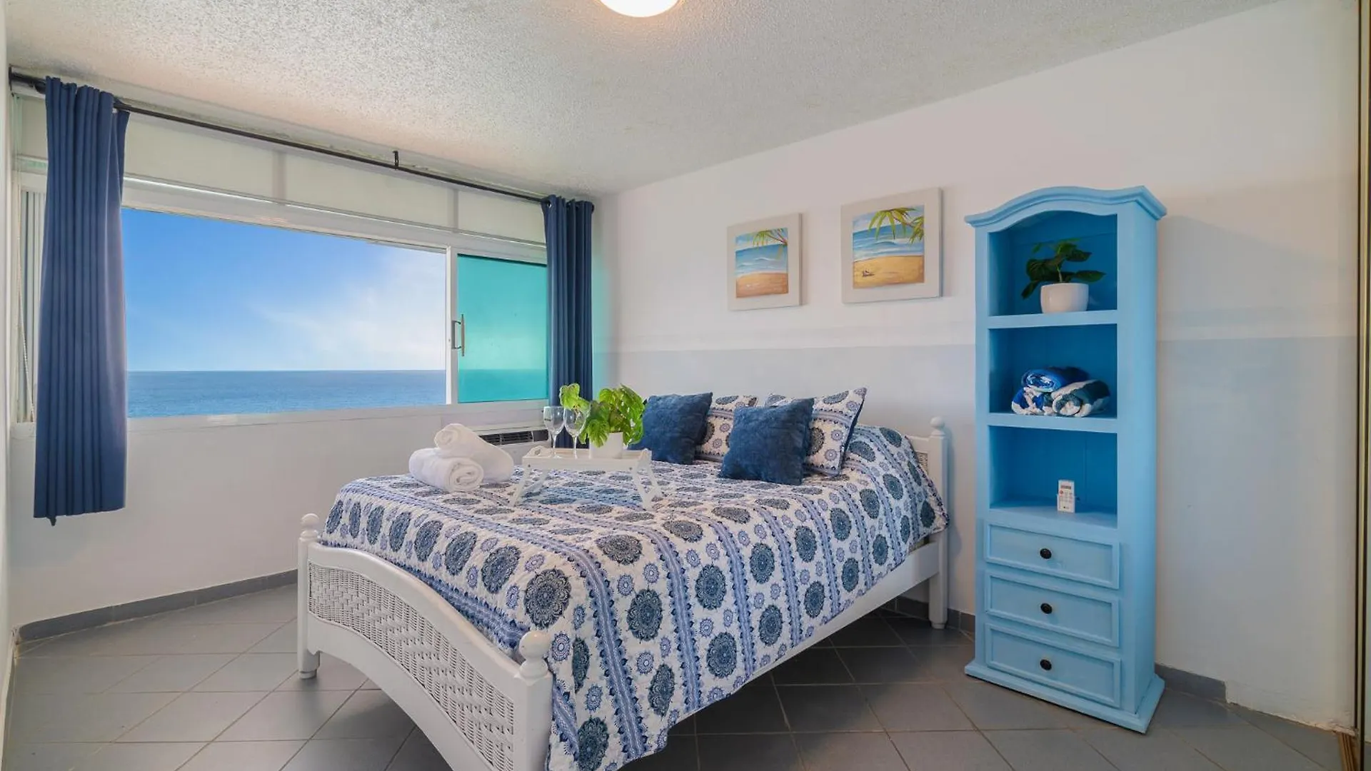Ocean Front Amazing View - Sandy Hills Luquillo Lejlighed